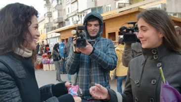 Raluca Lazarut a impartit martisoare in Constanta