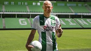 Robben revine pe teren la un an după retragerea din fotbal