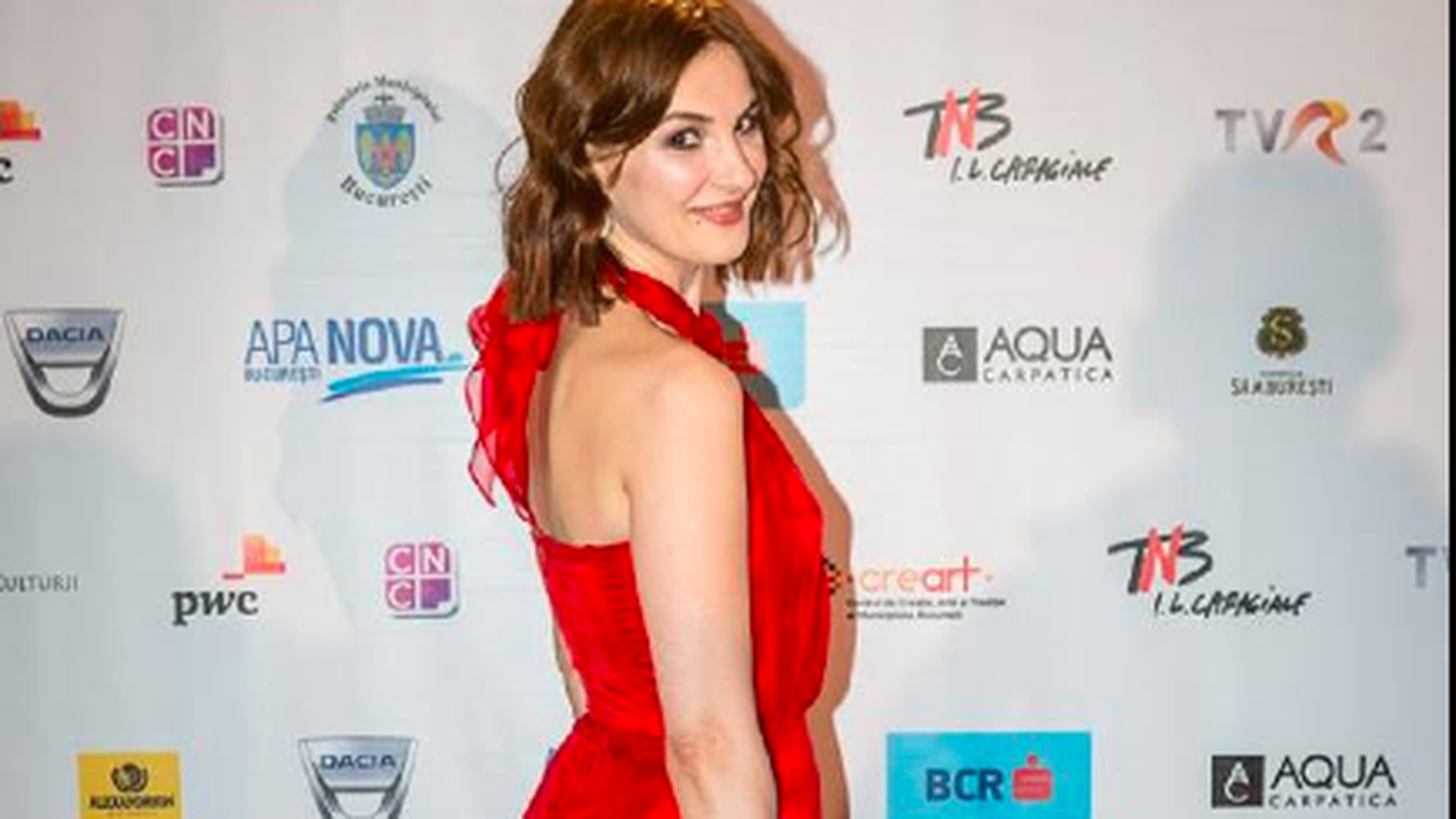 IOANA FLORA, câştigătoarea premiului Gopo la categoria ”Cea mai bună actriţă în rol principal”, fără lenjerie intimă în public?