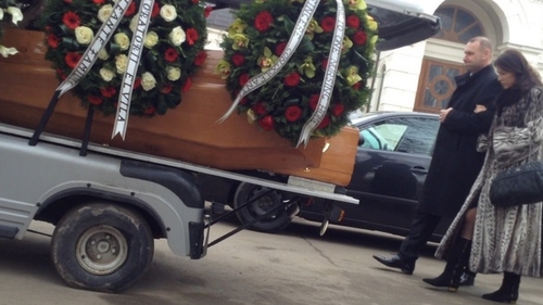 Tragedie in familia lui Viorel Catarama! Milionarul si-a condus mama pe ultimul drum!