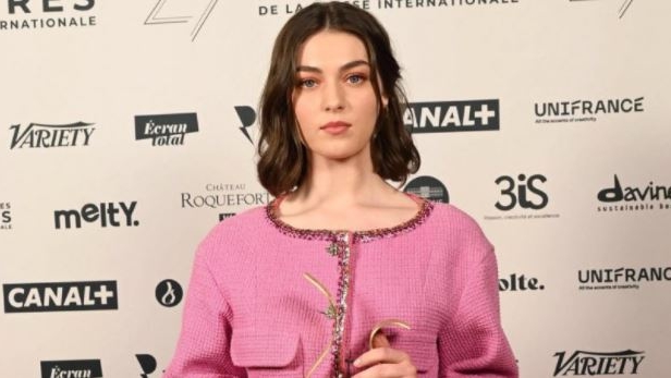 Anamaria Vartolomei, desemnată cea mai bună actriță din Franța, în 2021. Tânăra s-a născut la Dărmănești, județul Dâmbovița
