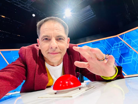 Dan Negru, mesaj cu subînțeles pentru cei care l-a înlocuit la Antena 1 pentru show-ul de Revelion: „Ca să-mi egaleze anii de…”