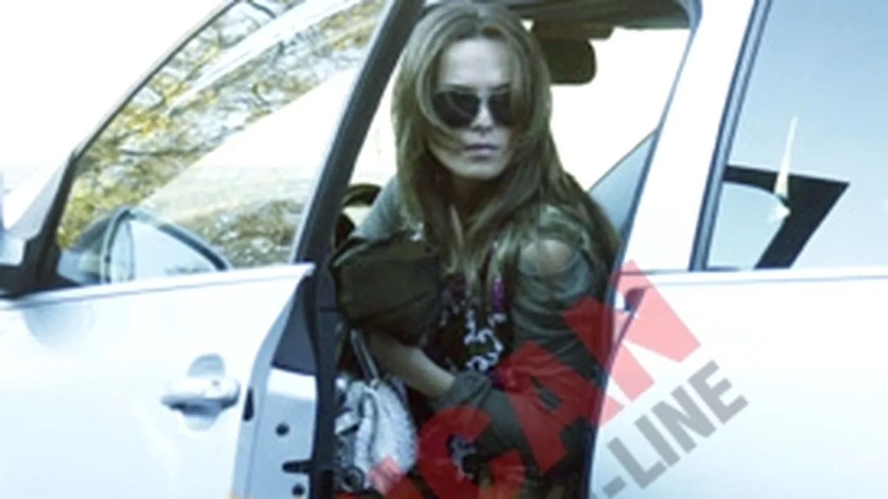 Anna Lesko a fost batuta in plina strada, in fata casei sale