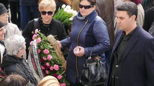 Drama interpretei de muzică populară Valeria Arnăutu. I-au murit părinții în mai puțin de două săptămâni! “Mă simt cu sufletul pustiit”