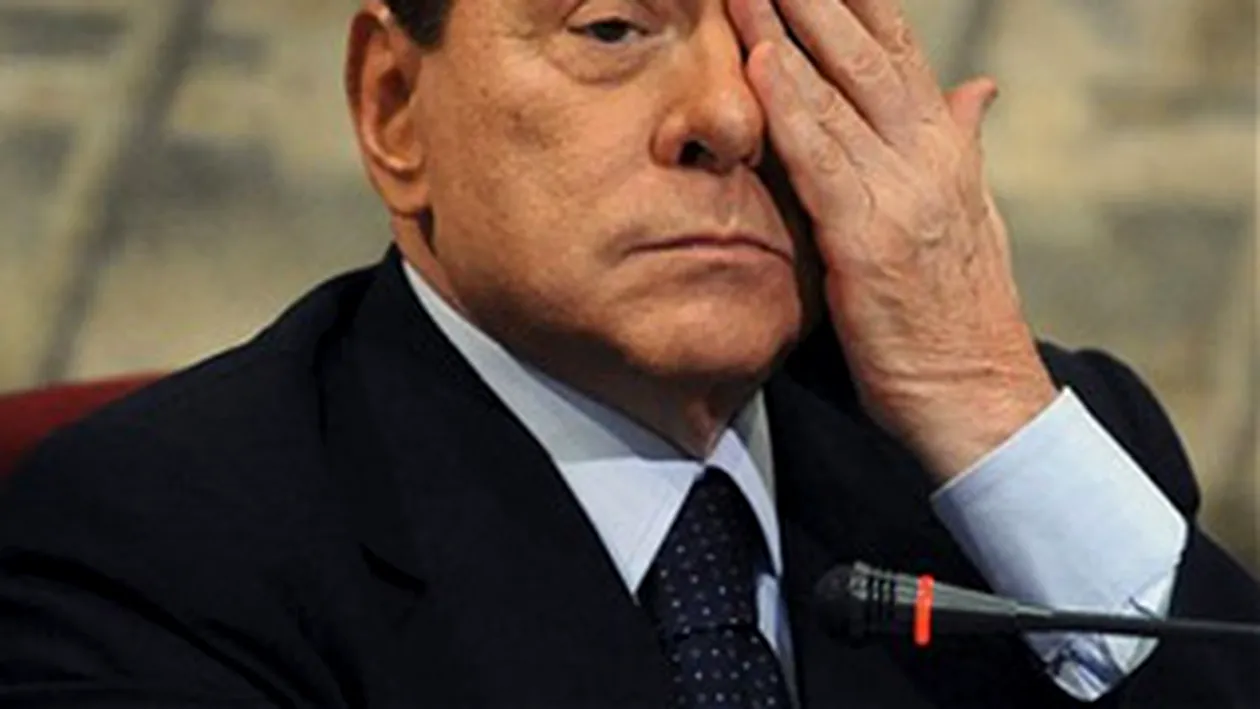 Italienii au iesit in strada si cer demisia lui Berlusconi! Silvio, pleaca!