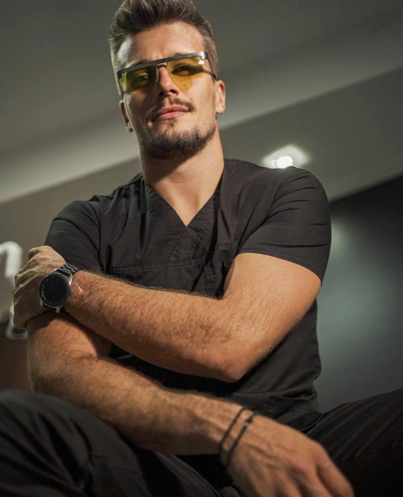 Alex, noul iubit al ”Reginei Tik Tok-ului”