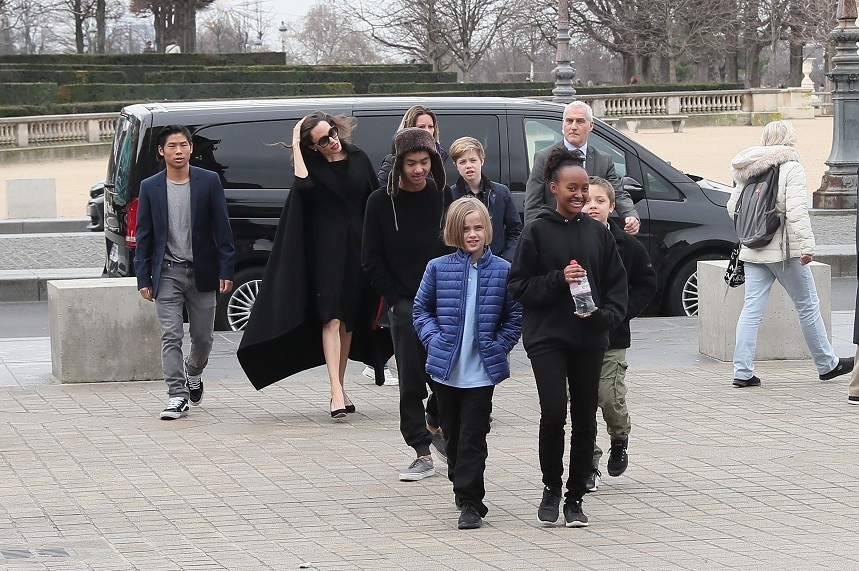 Angelina Jolie radiază de fericire! Cum a fost fotografiată în Franţa