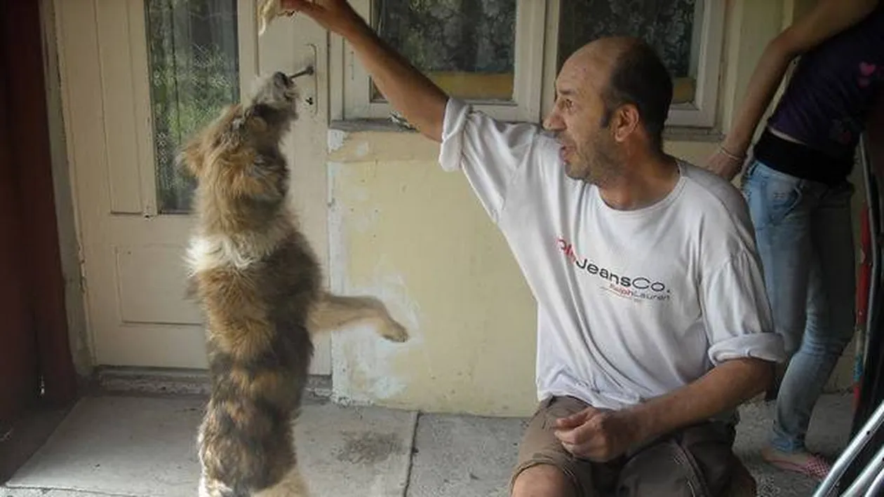 Povestea fabuloasa a poetului Mihail Rujoiu! A muncit in mina, a ramas fara piciore, dar a reusit sa scrie trei carti!