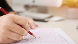 Începe sesiunea din toamnă a examenului de Bacalaureat 2022. Aproape 35.000 de candidaţi înscriși