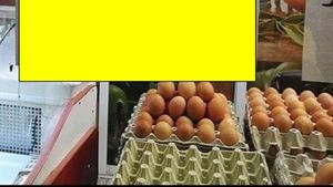 Clienții au râs cu lacrimi când au văzut anunțul din geam. Ce a putut să scrie vânzătorul e inimaginabil