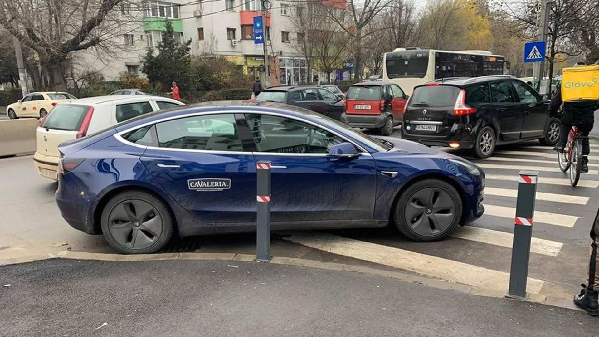 George Buhnici, după ce și-a parcat Tesla pe trecerea de pietoni: ”Îmi cer scuze. Dar nu contează”