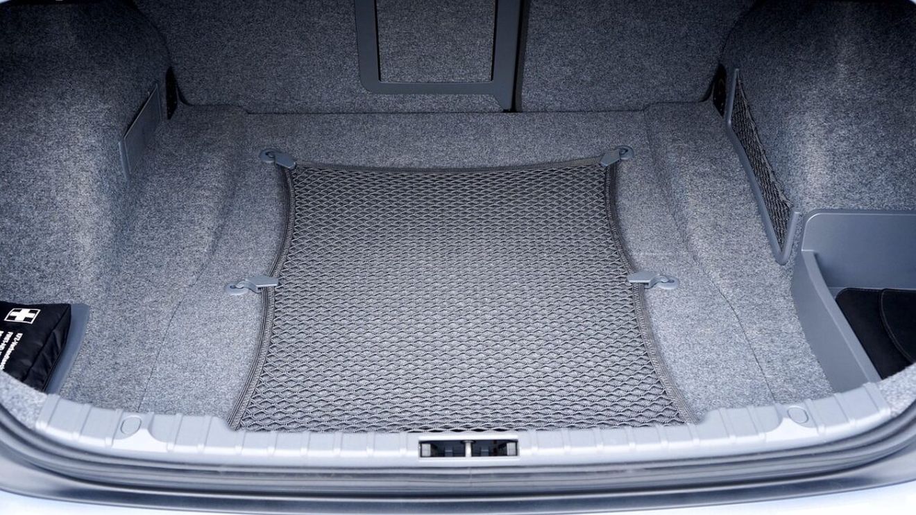 Nu e banc! Ce cărau 2 români în portbagajul unui BMW, în Franța. N-au putut să explice de unde au așa ceva