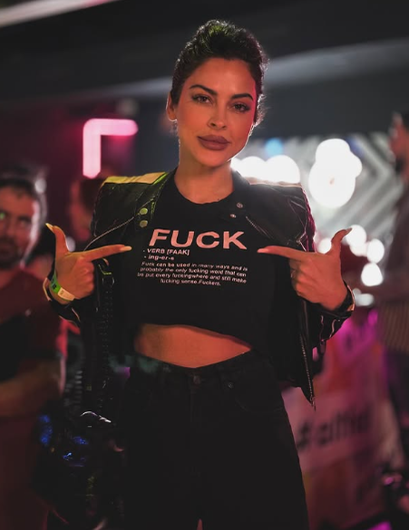 Ema face ce face și se vrea tot în centrul atenției! (INSTAGRAM.COM)