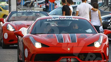 Milionarul turc căruia i-a fugit soţia cu naşul şi-a umflat ”muşchii” la mare! Ultima aroganţă posibilă: să vii la LOFT cu două Ferrari-uri!