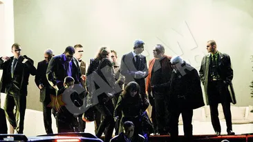 44 de ani sarbatoriti intr-un restaurant de fite. Doua portbagaje de cadouri pentru Dan Diaconescu