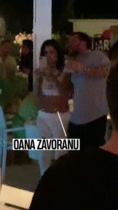 Oana Zăvoranu s-a distrat pe litoralul românesc