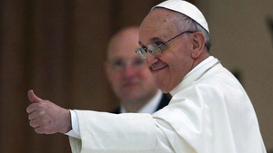 Enoriasii nu au mai vazut vreodata asa ceva! Gest SUPERB facut de Papa Francisc in public. S-a pus in genunchi si...