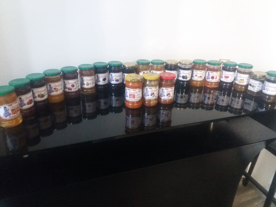 Aurel produce nu doar zacuscă, ci și dulceață
