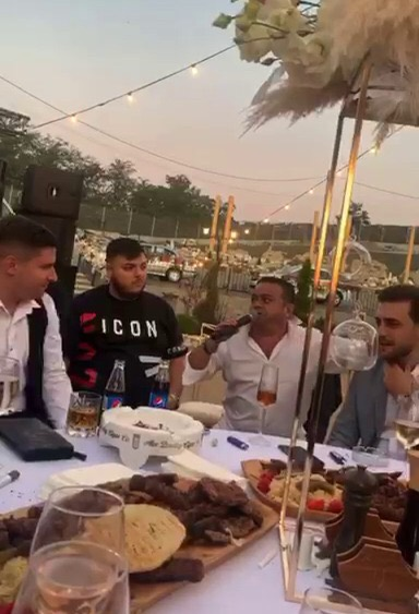 Adrian Minune a petrecut în zorii zilei