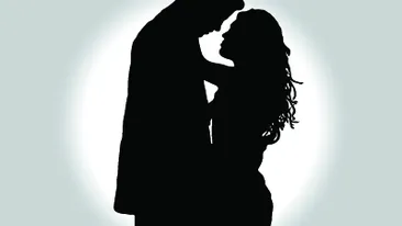 Una dintre cele mai sexy cantarete de la noi i-a dat papucii iubitului si isi cauta disperata casa, fiindca nu-l mai suporta!