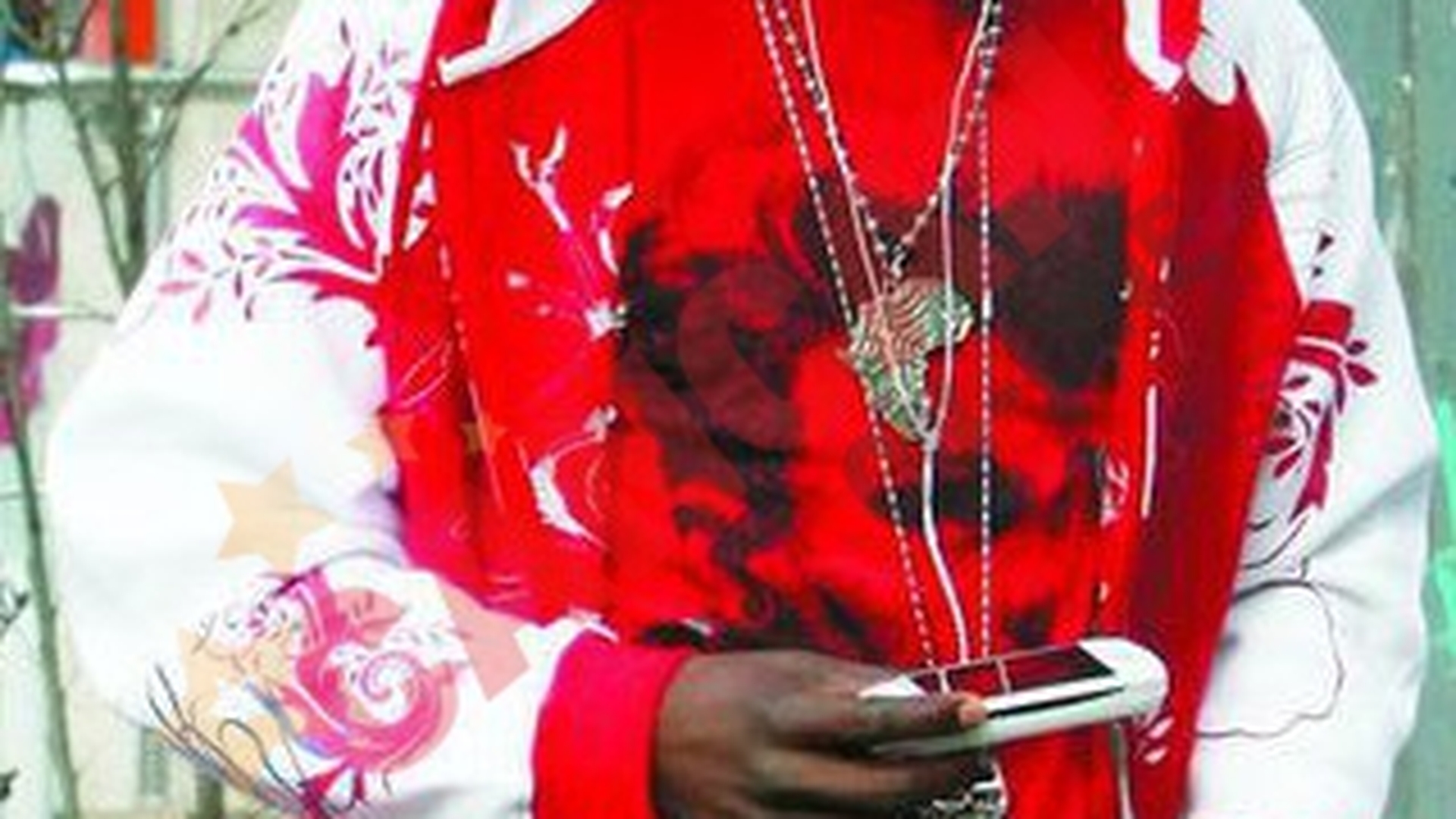 N'Doye si Scarlatache au petrecut Pastele in club