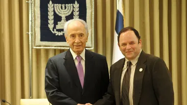 O vedeta dintr-un serial de mare succes rezolva conflictele internationale – Aflati aici despre cine este vorba