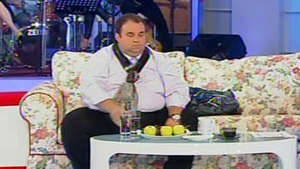 Impresarul Marius Gavrila a pierdut pariul cu Maruta si ii datoreaza prezentatorului 15.000 de euro: "Nu pot sa slabesc 50 de kilograme pana la Craciun". Vezi ce vrea sa faca pentru a avea un trup tras prin inel