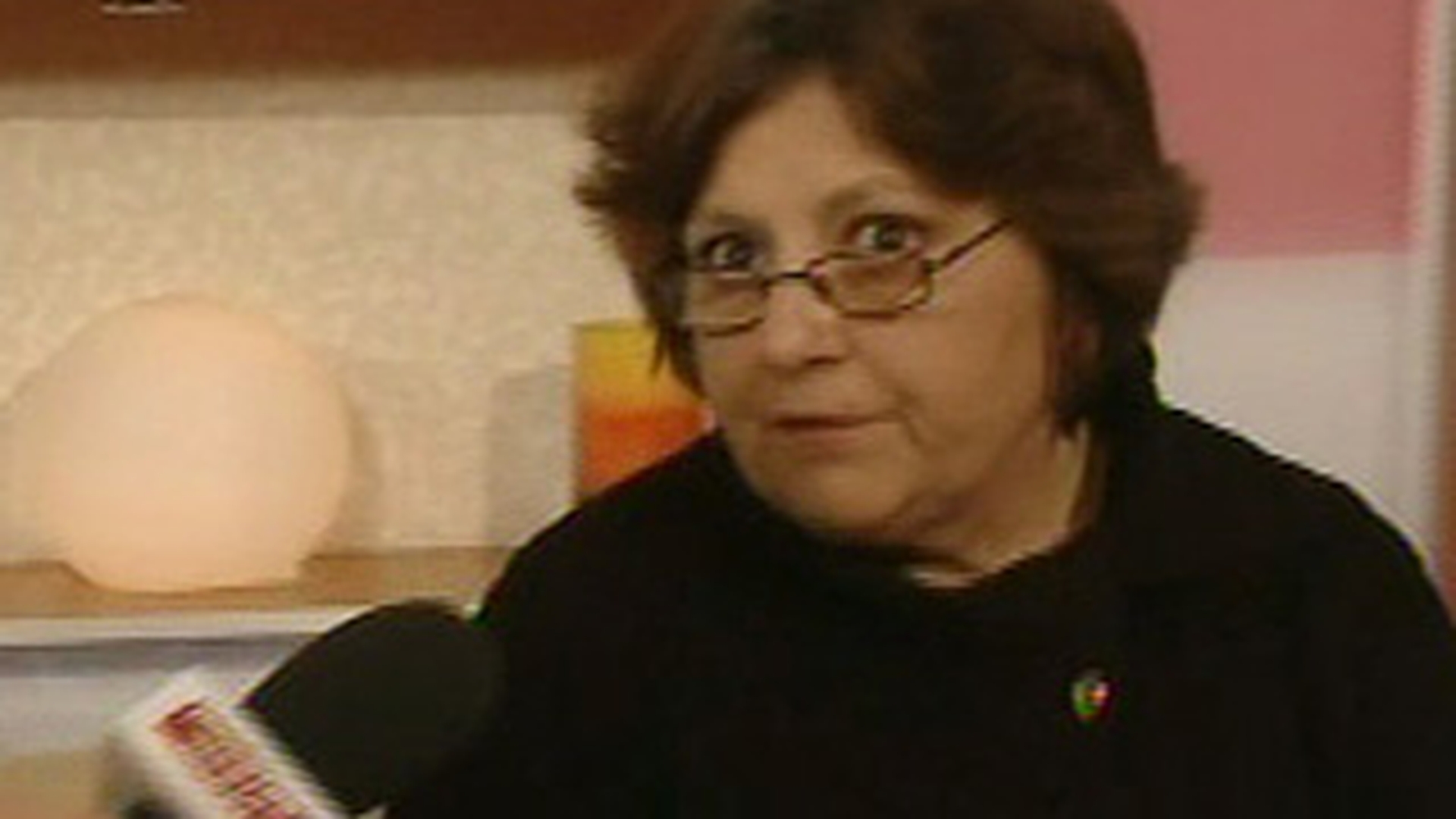 Bona fetitelor sotilor Uzunov: "Doamna Cristina i-a dat un cap in gura fetitei si a facut-o vaca, nenorocita si intriganta"