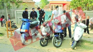 70 de scutere confiscate din curtea unui oltean