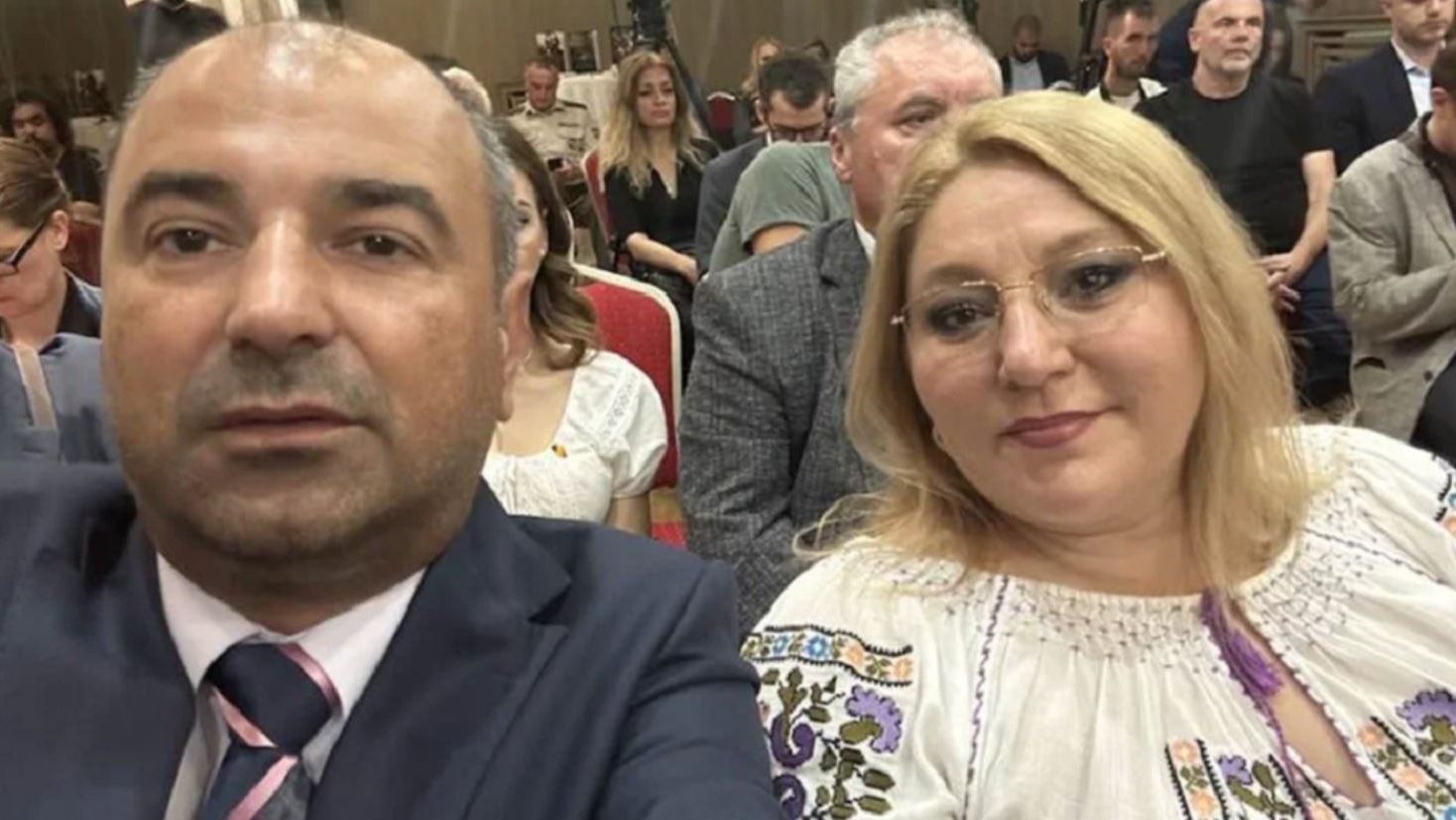 Diana Șoșoacă, bătută fără milă de soțul ei, Silvestru!? „Fetița a fost luată de gât și ridicată în sus” + „M-a amenințat cu un cuțit”