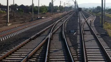 Un tren a deraiat la ieşirea din staţia Dej Călători!