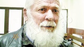 Iacob Maxim a recunoscut ca, la 77 de ani, facea ravagii in pat cu cinci fete pe seara: "Ele trageau de mine"
