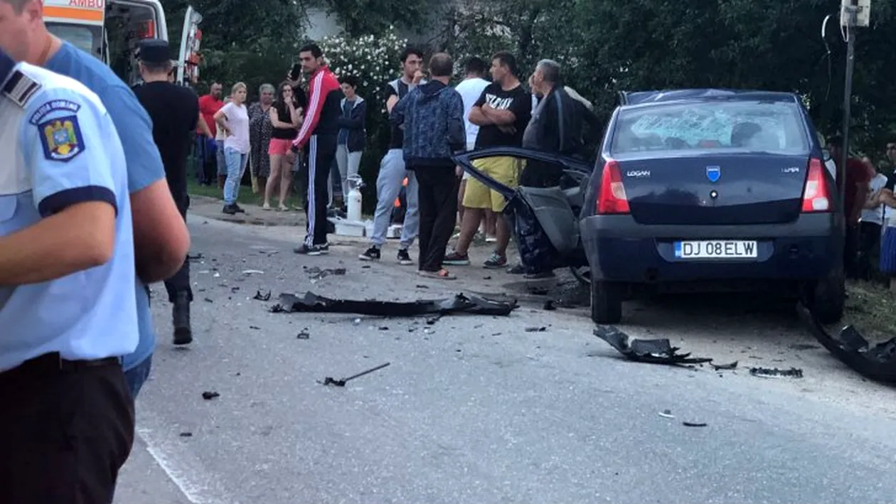 Accident cu doi morți în județul Olt. Șoferul transmitea LIVE pe Facebook