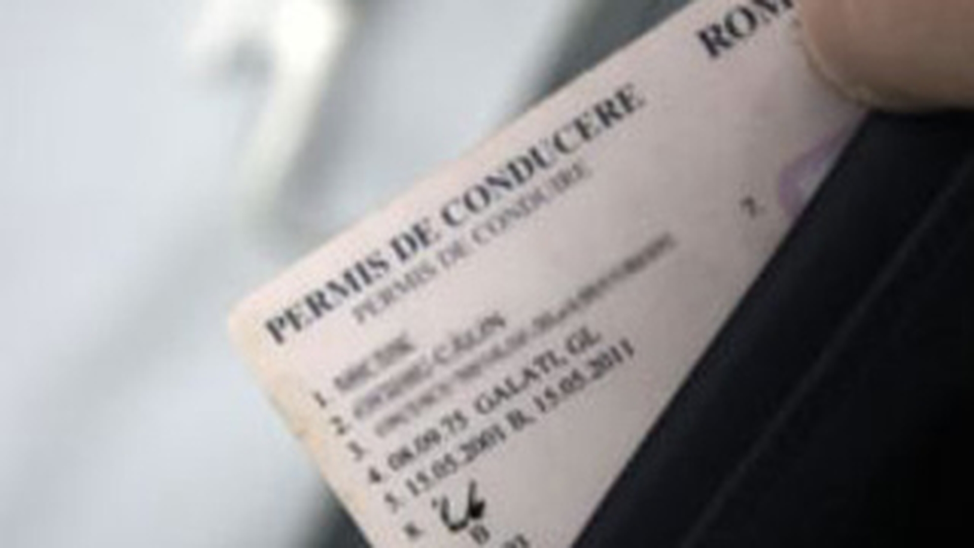 Proba practica a examenului pentru permisul de conducere a fost suspendata din cauza ninsorii!