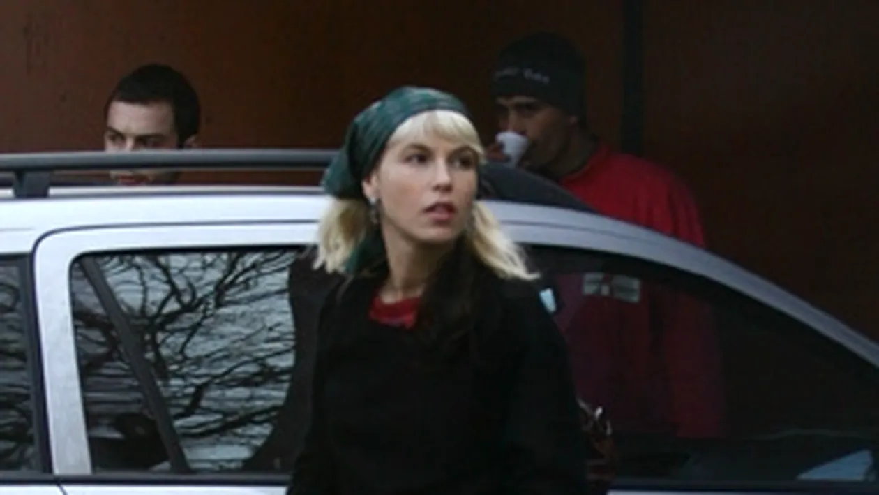 Corina, peripetii incredibile din cauza masinii disparute! Cuprinsa de disperare intr-o parcare din Bucuresti!