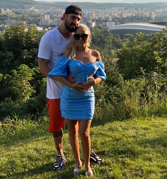 Cu lacrimi în ochi, Andreea Pirui a făcut un anunț sfâșietor: “Zbor lin, bunica mea (mama mea)”