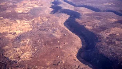 Un nou ocean apare pe Pământ. Un continent se rupe accelerat în două