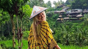 DELIA s-a rănit în vacanţa din Bali: "Habar nu am..."