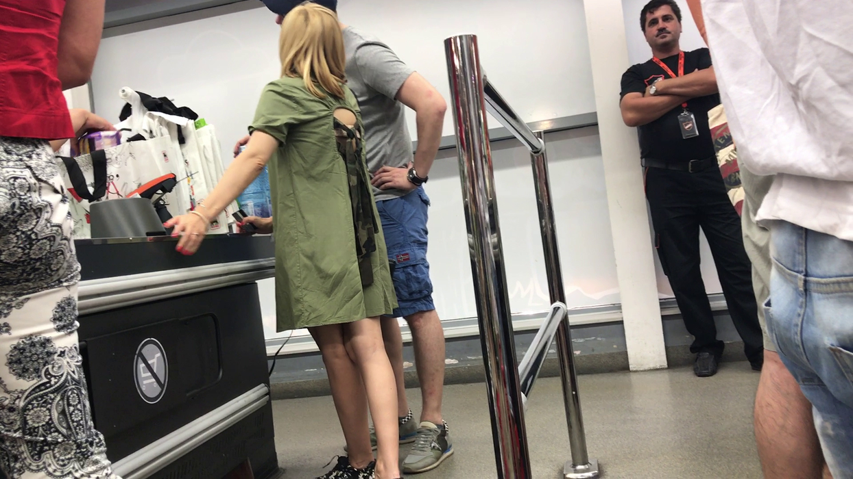 Simona Gherghe şi Răzvan Săndulescu la casă