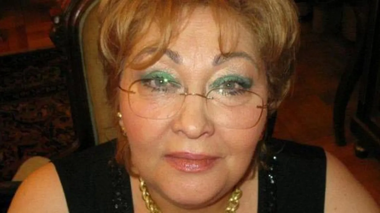 Nu o sa-ti vina sa crezi de ce ii place Marioarei Zavoranu sa se balaceasca in piscina: Ma simt mai...