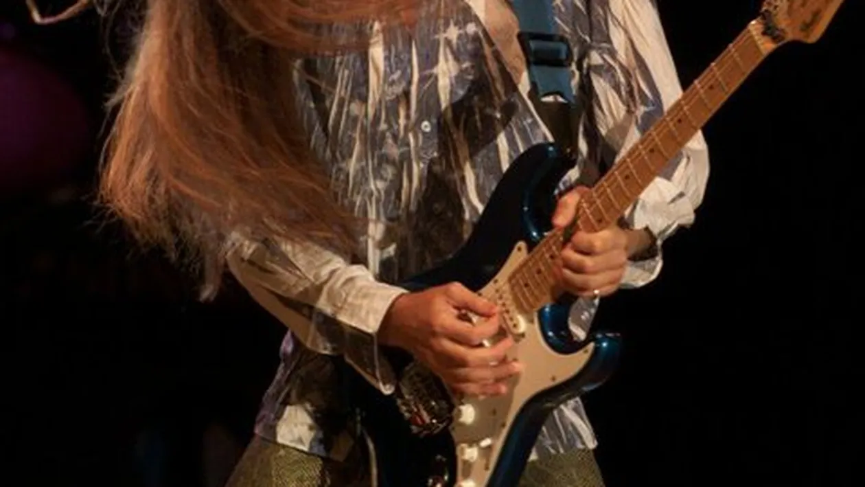 Viata de film a noului solist Iris! Rafael ascunde o drama teribila si a trait o experienta “dementa” cu o admiratoare!