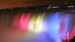 Tricolorul românesc va fi proiectat pe apele cascadei Niagara de Ziua Națională a României