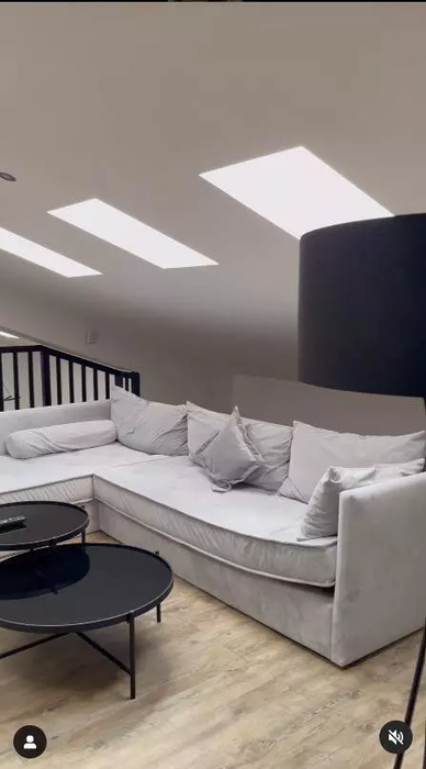 Cum arată casa de vacanță din Poiana Brașov a lui Liviu Vârciu. Artistul a apelat la o firmă de design interior