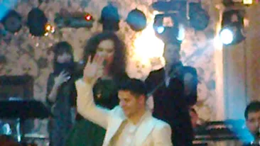 Liviu Varciu a petrecut de ziua lui cu lautari, muzica tiganeasca si oameni zambitori! Nicio fosta iubita n-a fost prezenta la chef!