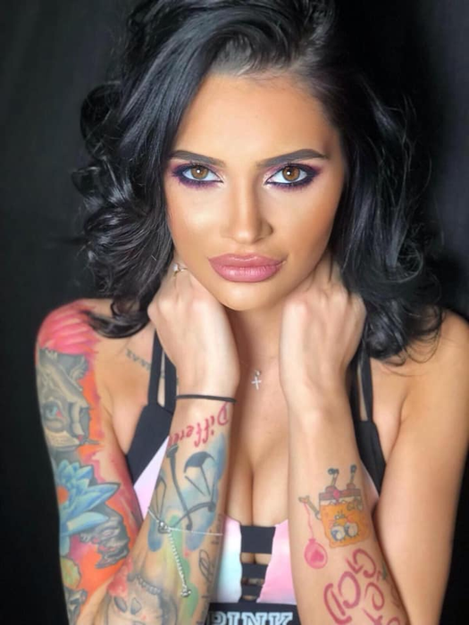 O mai țineți minte pe fosta concurentă de la Insula Iubirii care a făcut amor cu Andy? Diana Constantin revine la TV într-un show cunoscut