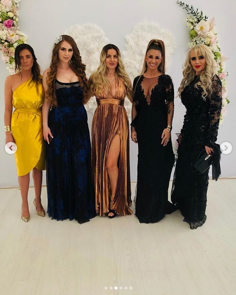 Ce surpriză! Ce rochie sexy a ales Anamaria Prodan azi, la o nuntă, după ce a apărut aproape goală la petrecerea VIVA