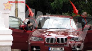 S-au rugat pentru Gigi! Nevasta, mama si soacra lui Becali, pazite de bodyguarzi la slujba!