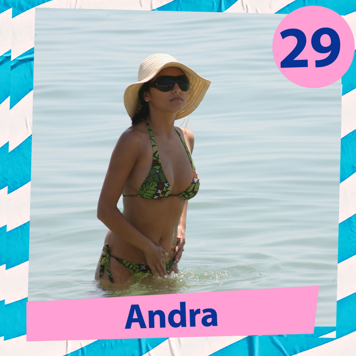 Top 30 vedete care se hârjonesc în apă în cele mai sexy poziții. Ce locuri ocupă Ramona Olaru, Antonia ori Gina Pistol între “Reginele Splash-urilor”