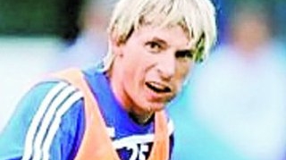 Fotbalistul Ciprian Deac, acuzat de fosta sotie: "M-a inselat cu nasa chiar inainte de nunta"