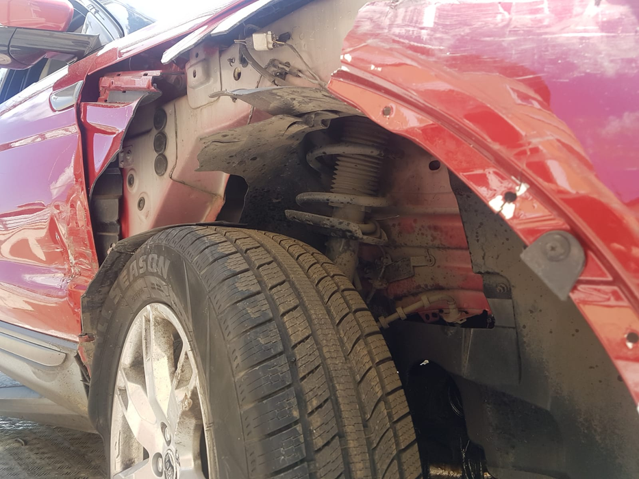 Bolidul de lux al Margheritei de la Clejani a fost transportat la ”Accidente ușoare”